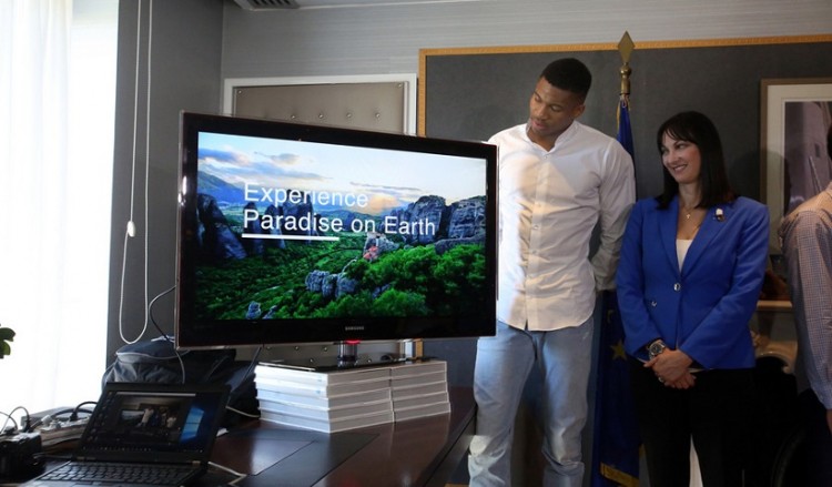 Πρεσβευτής του ελληνικού τουρισμού ο Γιάννης Αντετοκούμπο (βίντεο)