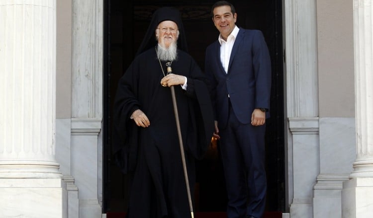 Ιστορική επίσκεψη Τσίπρα στη Χάλκη για τη συνάντηση με τον Βαρθολομαίο