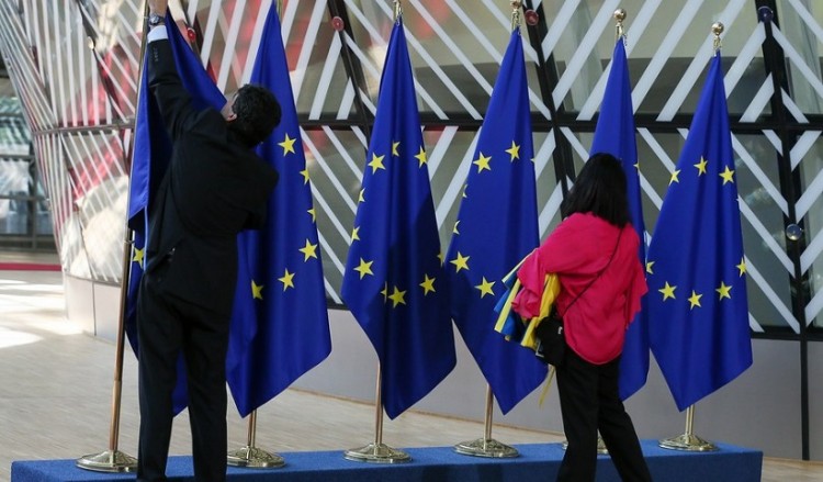 Το Βερολίνο μεσολαβεί ανάμεσα σε Σκόπια και Σόφια – Φόβος για βέτο της Βουλγαρίας