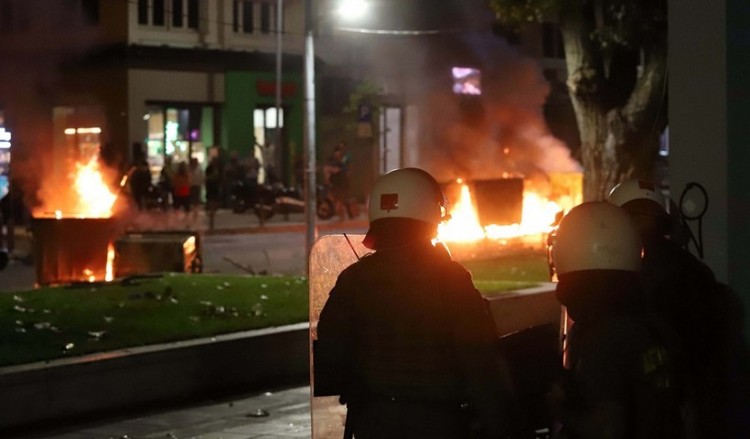 Τέσσερις προσαγωγές για τα επεισόδια έξω από τη ΔΕΘ