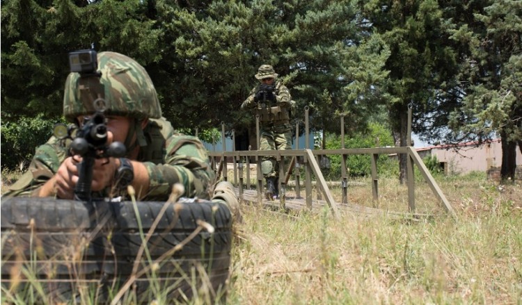 Ο αρχηγός ΓΕΣ παρακολούθησε εκπαίδευση εθνοφυλάκων στο Κιλκίς (φωτο)