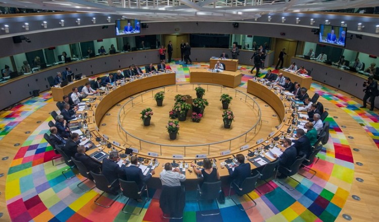 Αδιέξοδο στη Σύνοδο Κορυφής της ΕΕ για το προσφυγικό λόγω Ιταλίας