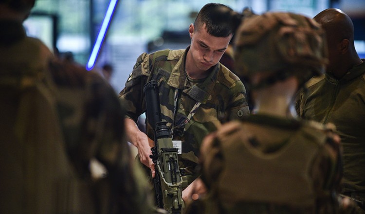 Ευρώπη: Υπογράφεται σήμερα η συμφωνία για τη στρατιωτική μονάδα ταχείας επέμβασης