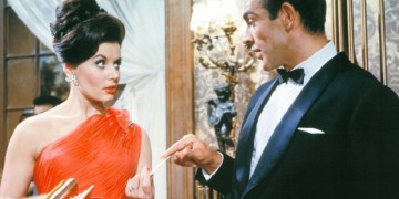 Πέθανε η ηθοποιός Γιούνις Γκέισον, το πρώτο κορίτσι του Τζέιμς Μποντ