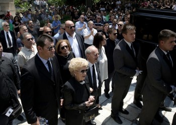 Πάνδημο «αντίο» στον Παύλο Γιαννακόπουλο (φωτο, βίντεο)