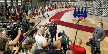 Το σχέδιο της ΕΕ για το Προσφυγικό: Ελεγχόμενα κέντρα και πλωτές πλατφόρμες