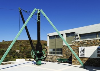 Εγκαίνια της έκθεσης «Οι αμέτρητες όψεις του Ωραίου» στο Μουσείο Μαρμαροτεχνίας της Τήνου