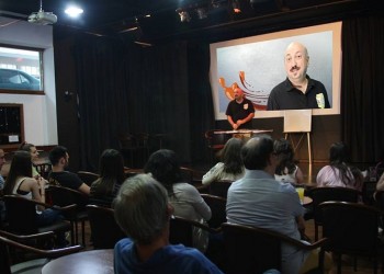 Στη Λάρισα ο γνωστός σκιτσογράφος Δημήτρης Νικολαΐδης