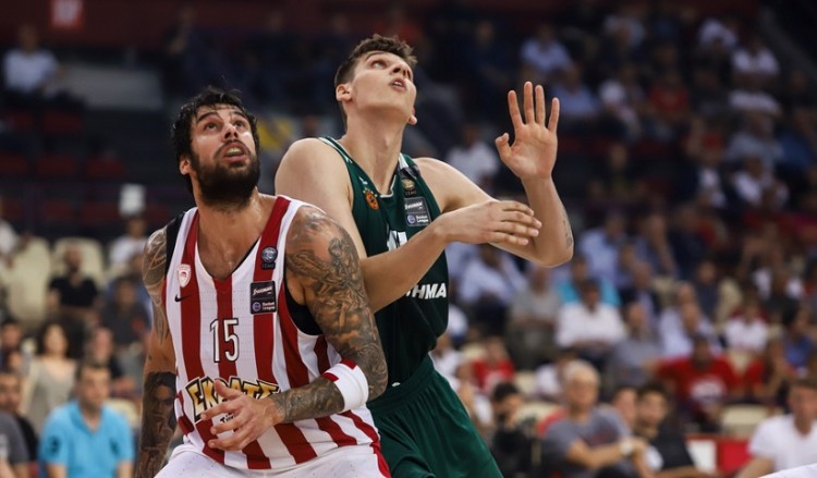 Basket League: Ο Ολυμπιακός ισοφάρισε σε 2-2 τους τελικούς με τον Παναθηναϊκό