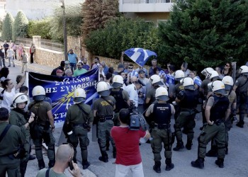 Διαμαρτυρία σε εκδήλωση του ΣΥΡΙΖΑ στην Παιανία για το Σκοπιανό