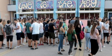 Πανελλαδικές εξετάσεις 2018: Στα Νέα Ελληνικά εξετάζονται οι υποψήφιοι των ΓΕΛ