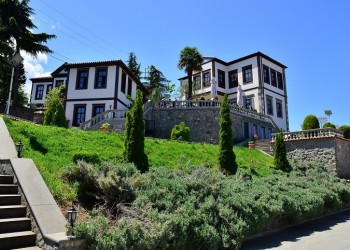 Τα ελληνικά σπίτια των Πλατάνων, ένα μοναδικό τουριστικό προϊόν (φωτο)