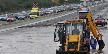Αποκαθίσταται η κυκλοφορία στην Αθηνών-Κορίνθου και στην Αττική Οδό