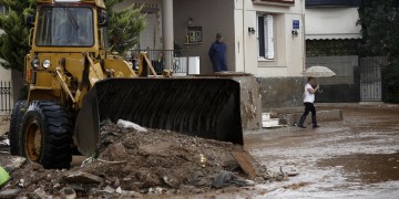 Βούλιαξε στη λάσπη η Μάνδρα – Προβλήματα και σε Μαγνησία, Λάρισα, Χαλκιδική