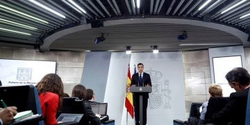 Ο Πέδρο Σάντσεθ έχασε την πρώτη ψηφοφορία στο ισπανικό Κοινοβούλιο