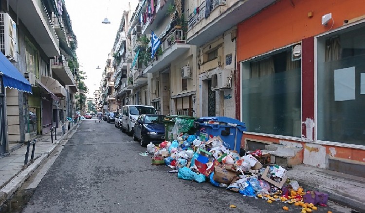 Σε 2-3 μέρες η πλήρης αποκατάσταση της συγκομιδής των σκουπιδιών από την Αθήνα