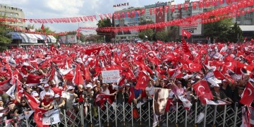 Τουρκικές εκλογές: Με συγκεντρώσεις στην Κωνσταντινούπολη κλείνει η προεκλογική περίοδος