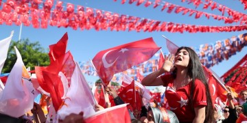 Εκλογές Τουρκία: Διχασμένη η νέα γενιά