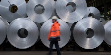 Παγκόσμιο εμπορικό πόλεμο φέρνουν οι δασμοί του Τραμπ