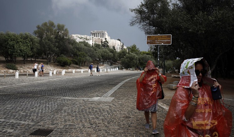 Βροχές και άνοδος της θερμοκρασίας το Σάββατο