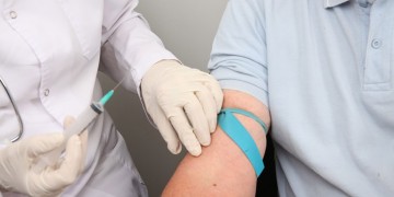 Εξέταση αίματος θα ανιχνεύει τον καρκίνο του μαστού