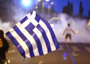 Επεισόδια σε Αθήνα και Θεσσαλονίκη στις διαδηλώσεις για το Σκοπιανό