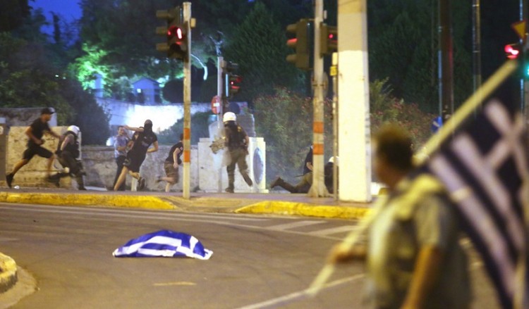 Διαδηλώσεις για το Σκοπιανό: Στον εισαγγελέα οι συλληφθέντες