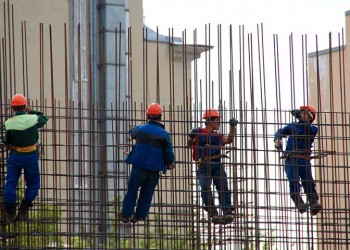 Handelsblatt: Οι επενδυτές ανακαλύπτουν την Ελλάδα μετά την κρίση