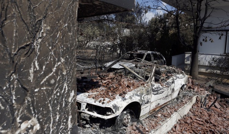 Πυρκαγιές στην Αττική: Στους 14 οι αγνοούμενοι, 70 οι ταυτοποιήσεις σορών