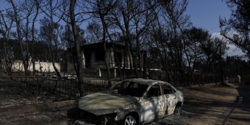 Καθυστερεί η εισαγγελική έρευνα για τις φονικές πυρκαγιές στο Μάτι