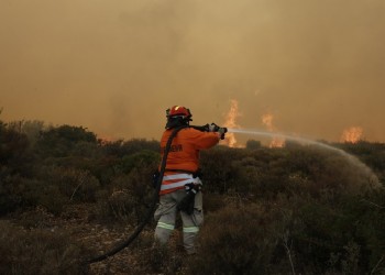 Φωτιές στην Αττική: 25 τραυματίες, αίτημα για διεθνή συνδρομή