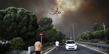 Σε κατάσταση έκτακτης ανάγκης η ανατολική και η δυτική Αττική