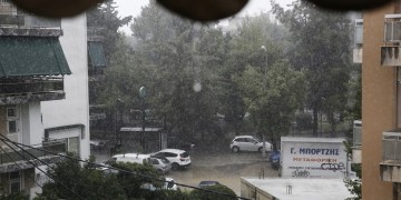 Διακόπηκε η κυκλοφορία σε Πειραιώς, Μεσογείων, Μιχαλακοπούλου