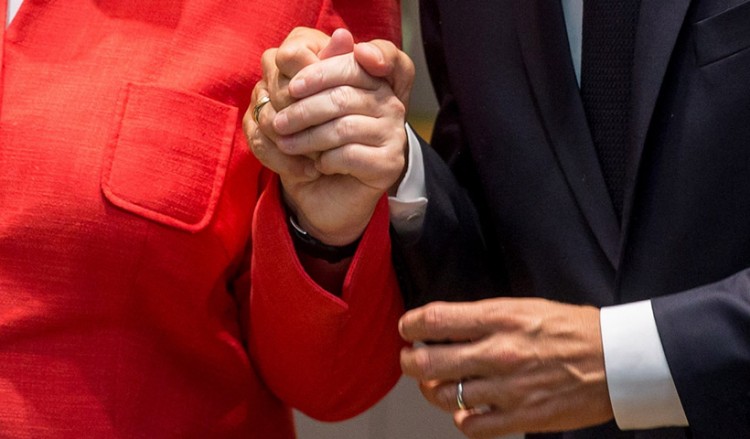 Μέρκελ-Μακρόν εισηγούνται ευρωπαϊκό «ταμείο ανάκαμψης» ύψους 500 δισ. ευρώ για τον κορονοϊό