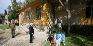 Παυλόπουλος: Σήμερα είναι η 44η επέτειος αποκατάστασης της Δημοκρατίας, αλλά όλα τα επισκιάζει η τραγωδία με τους νεκρούς από τις φωτιές