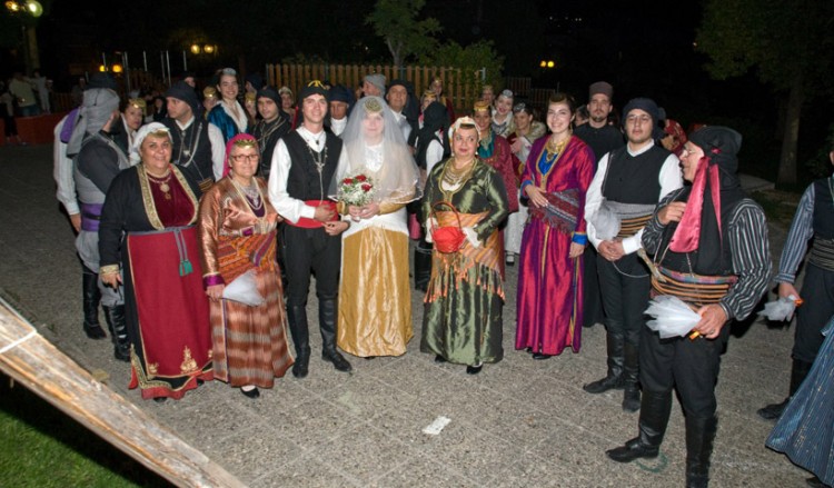 Η αναπαράσταση του ποντιακού γάμου της «Μαύρης Θάλασσας» άφησε τις καλύτερες εντυπώσεις