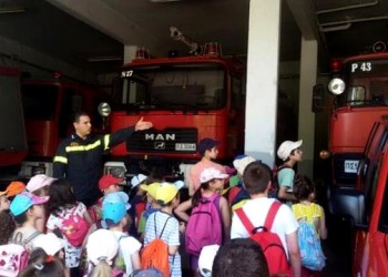 Την Πυροσβεστική Υπηρεσία επισκέφτηκαν τα παιδιά της Ευξείνου Λέσχης Ποντίων Νάουσας
