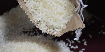 Πάτρα: Υπεύθυνη σουπερμάρκετ καταδικάστηκε για συσκευασμένο ρύζι με... σκουλήκια!