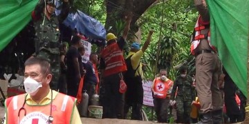 Ταϊλάνδη: Τέσσερα ακόμα παιδιά βγήκαν από το σπήλαιο (βίντεο)