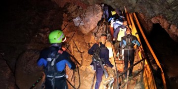 Σε εξέλιξη η επιχείρηση διάσωσης των παιδιών στην Ταϊλάνδη