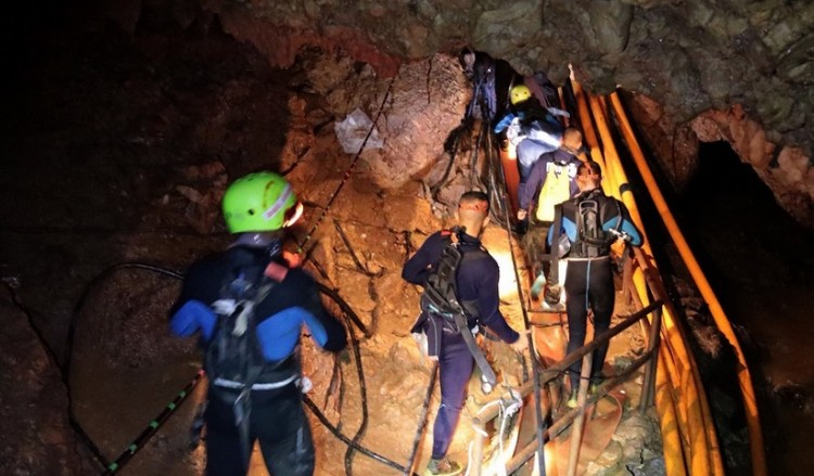 Σε εξέλιξη η επιχείρηση διάσωσης των παιδιών στην Ταϊλάνδη