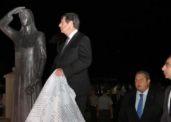 Κύπρος: Συγκίνηση στα αποκαλυπτήρια του μνημείου «Μάνα των Αγνοουμένων» στον Τύμβο Μακεδονίτισσας στη Λευκωσία (φωτο)