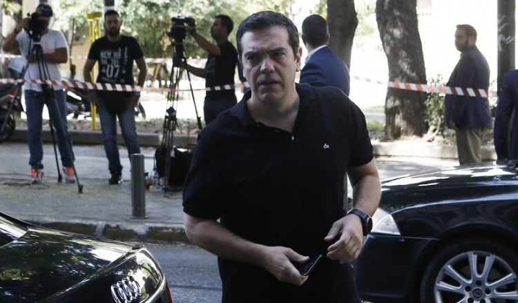 Μετά τα μπάνια οι κυβερνητικές παροχές – Φιέστες και στο βάθος εκλογές