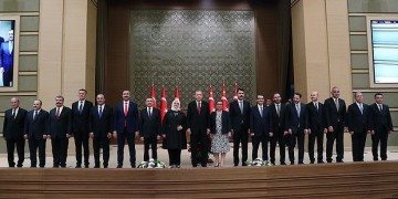 Το νέο υπουργικό συμβούλιο της Τουρκίας ανακοίνωσε ο Ερντογάν