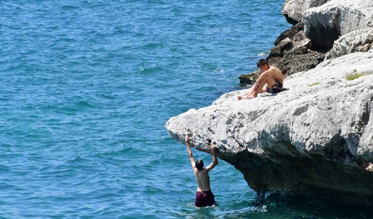 Καιρός σήμερα: Πού θα χτυπήσει 40άρια ο υδράργυρος