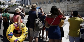 Ο καιρός το σαββατοκύριακο: Μέχρι τους 37 βαθμούς το θερμόμετρο!