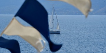 Ζεστός καιρός σήμερα παρά τους βοριάδες