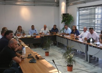 Ομόφωνα την παραίτηση Ψινάκη ζήτησε το δημοτικό συμβούλιο του Μαραθώνα