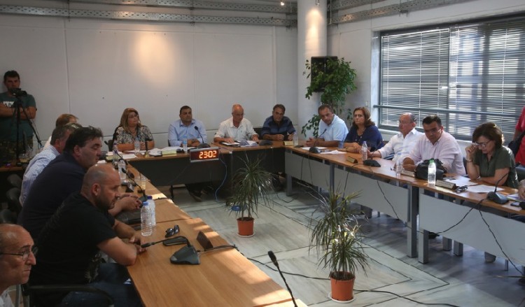 Ομόφωνα την παραίτηση Ψινάκη ζήτησε το δημοτικό συμβούλιο του Μαραθώνα