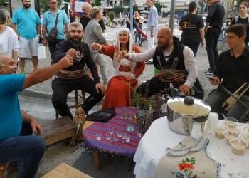 Η Εύξεινος Λέσχη Βέροιας έδωσε βροντερό παρών στο 3ο Φεστιβάλ Παραδοσιακών Χορών (φωτο)